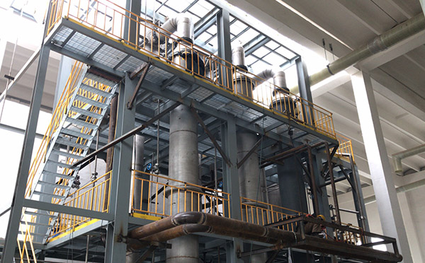 三效蒸發器安裝現場 三效蒸發器安裝現場