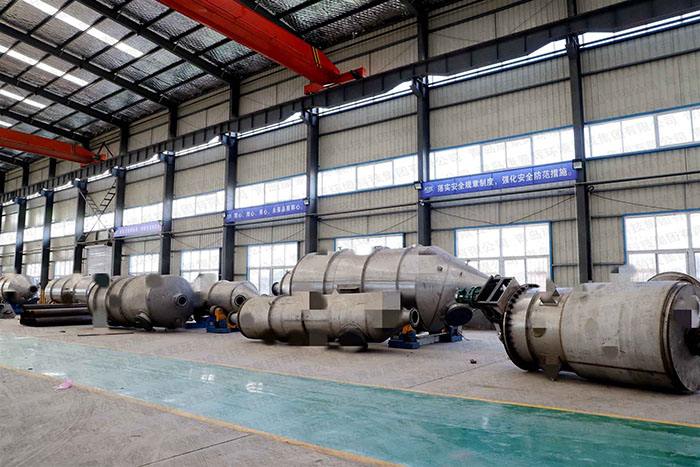 蒸發器廠家制造車間.jpg 蒸發器廠家制造車間.jpg