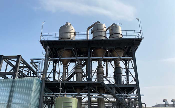 三效蒸發(fā)器在危廢處理中的作用 三效蒸發(fā)器在危廢處理中的作用